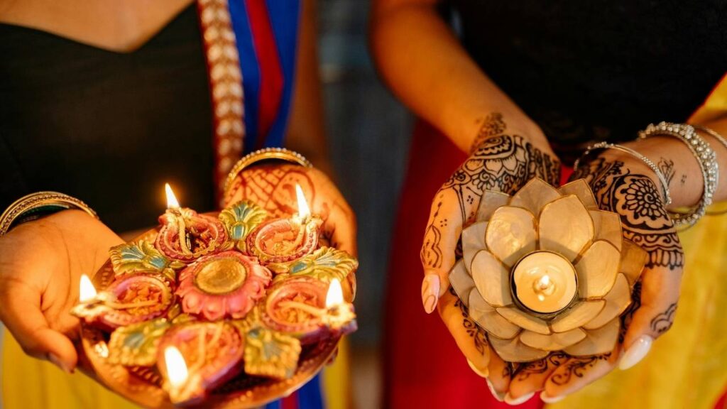 Burning Lightli Candles Right, Pro Tips for Long-Lasting Bliss