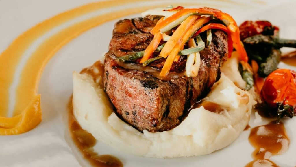 Where to Buy the Best 8 oz Sirloin Steaks