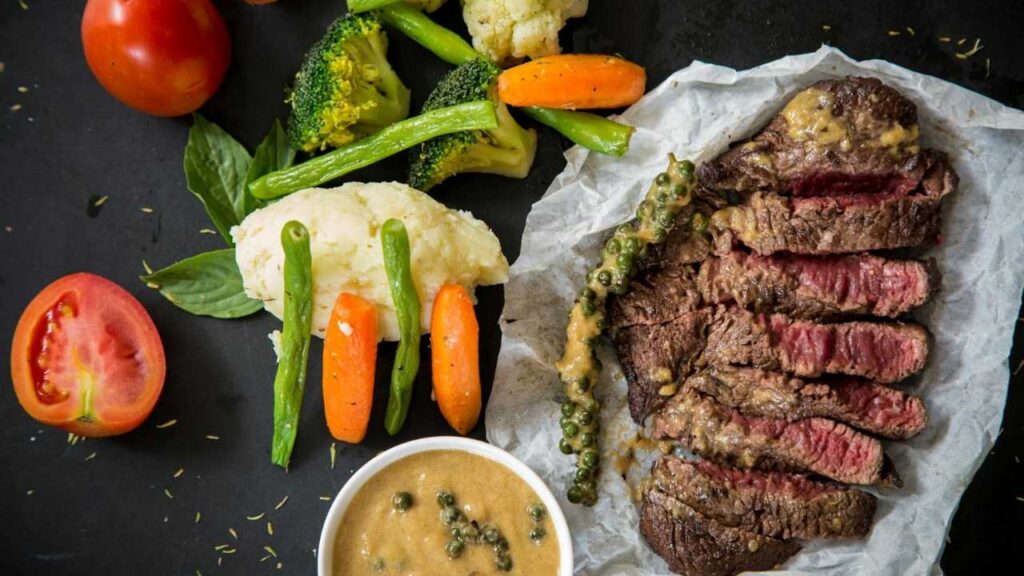 A Classic Entrecôte Recipe: Steak with Red Wine Sauce
