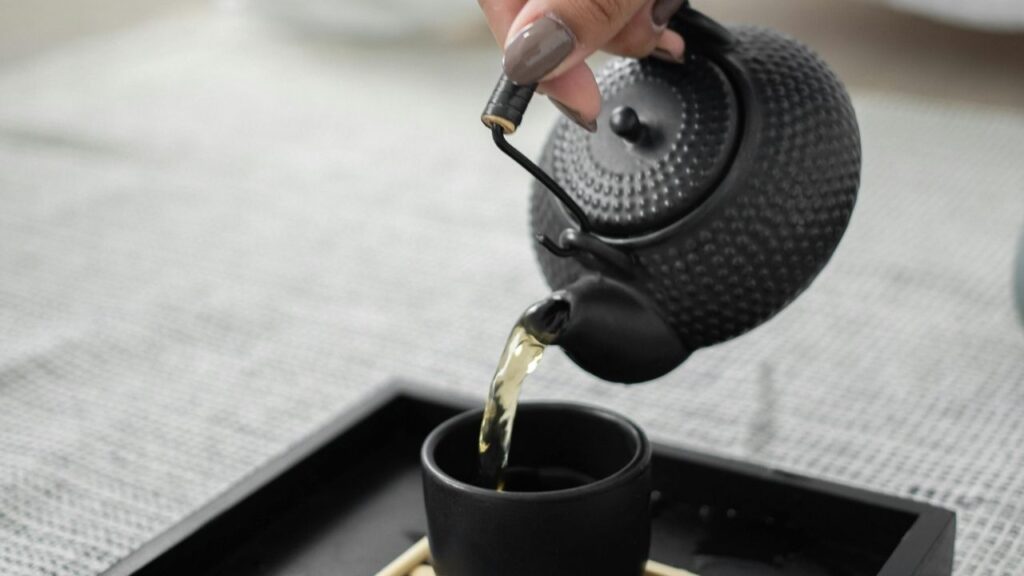 The Historical Roots of Tea on Nantucket Island