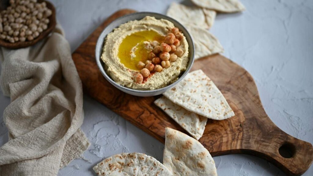Understanding Pita Bread Nutrition Facts